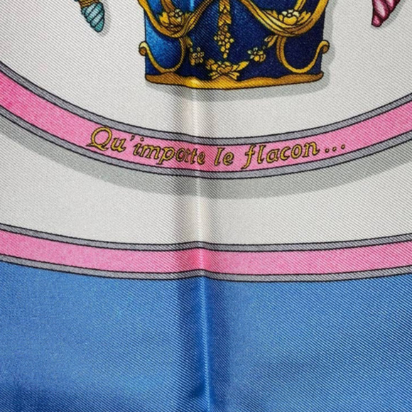 Hermes  “Qu' Importe Le Flacon” 100% Silk Scarf 90cm Square NWT/BOX - Picture 8 of 16